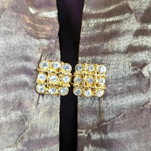 V. Oblique Duo Tone Sheen Blazer - Picture 6 of 7